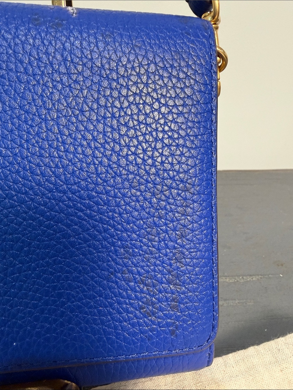 Tory Burch Cobalt Blue Crossbody with Gold Hardware, Detachable Strap & Dust Bag - Picture 2 of 10
